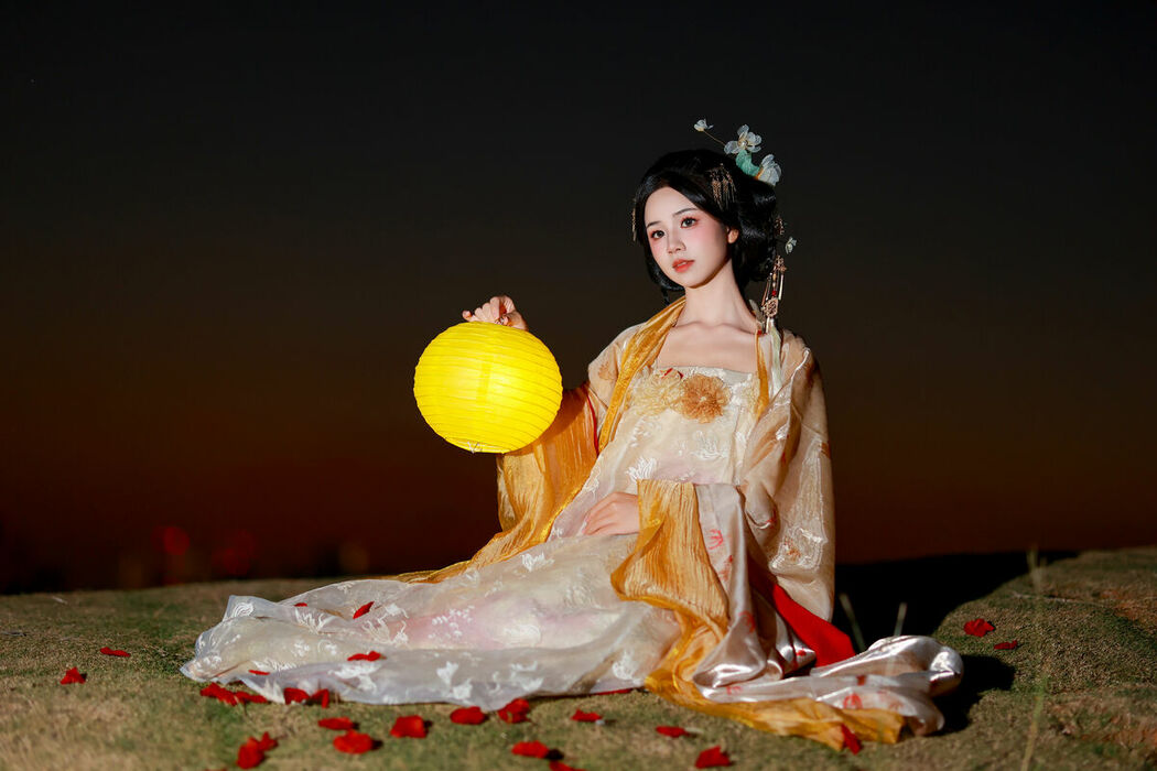 YiTuYu艺图语 Vol.9311 Xiao Du Tong Xue (37P)