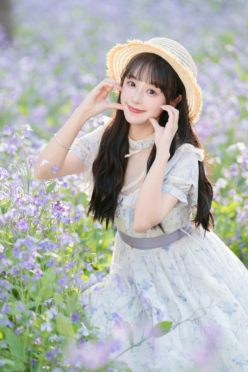 YiTuYu艺图语 Vol.9306 Xia Yu Xiao Nian (23P)