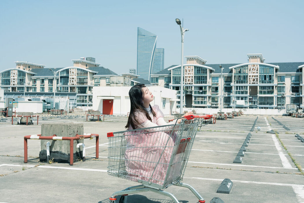 YiTuYu艺图语 Vol.9298 Fen Se Shao Nu (22P)