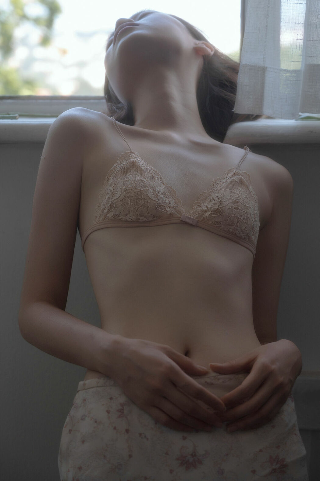 YiTuYu艺图语 Vol.9304 Cai Jing Fan (34P) Cover Photo