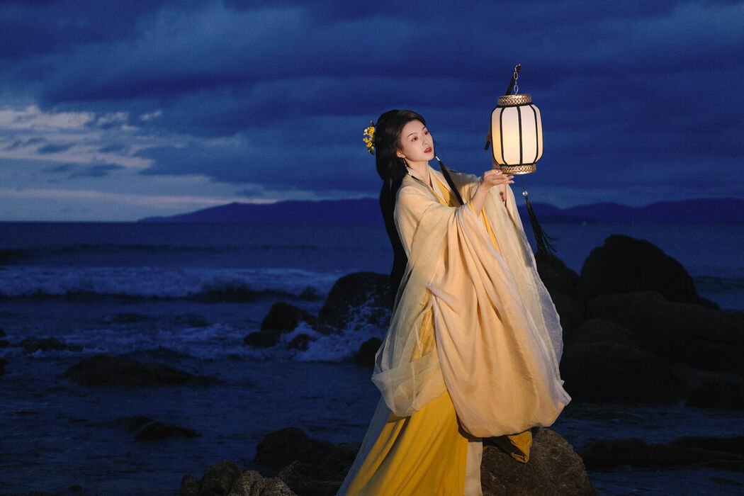 YiTuYu艺图语 Vol.9290 Tian Tian (16P)