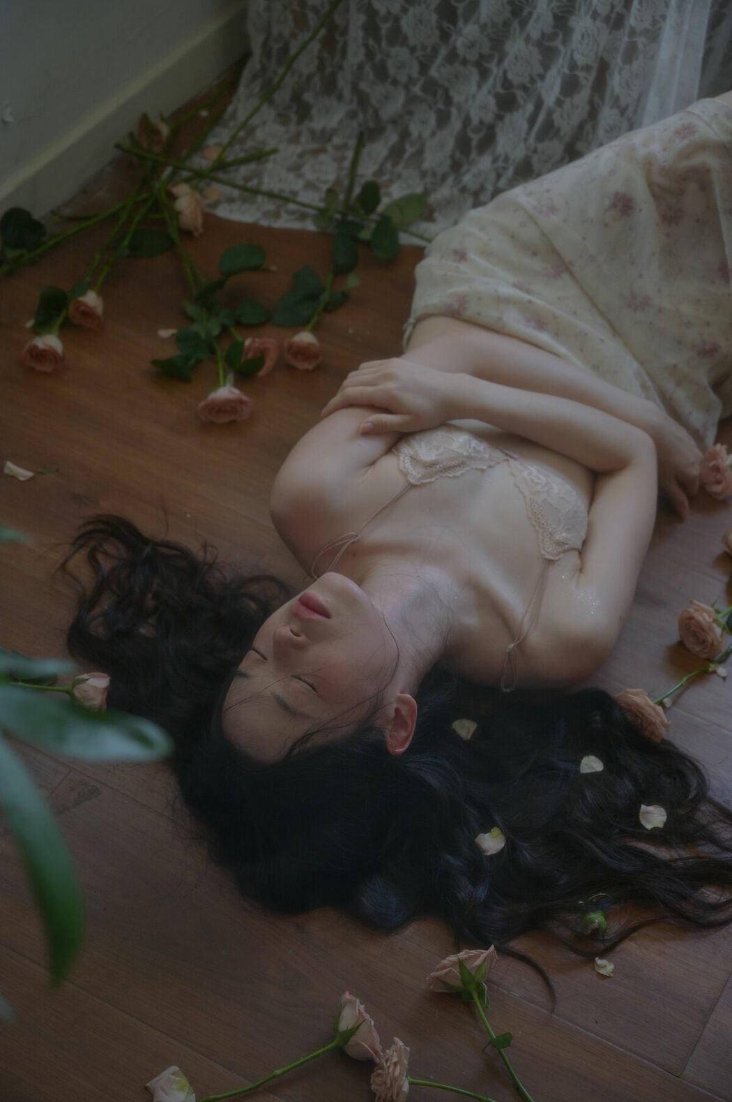 YiTuYu艺图语 Vol.9304 Cai Jing Fan (34P)