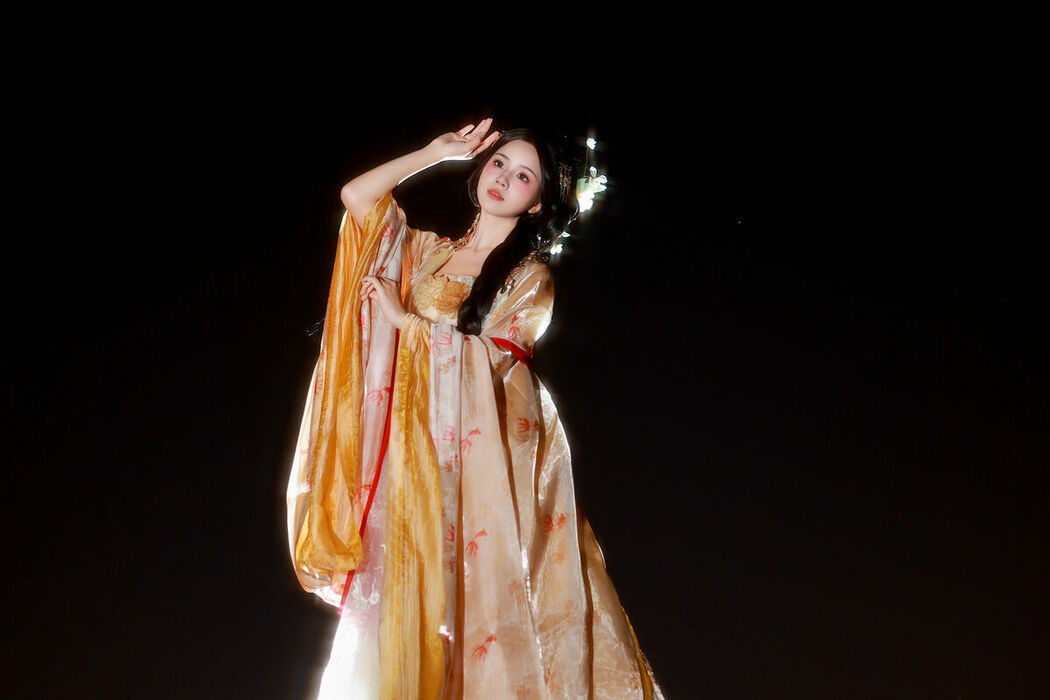 YiTuYu艺图语 Vol.9311 Xiao Du Tong Xue (37P)