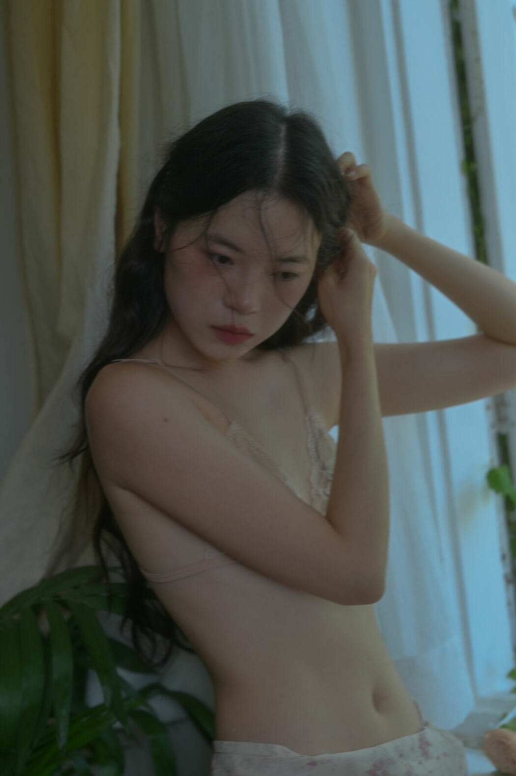 YiTuYu艺图语 Vol.9304 Cai Jing Fan (34P)