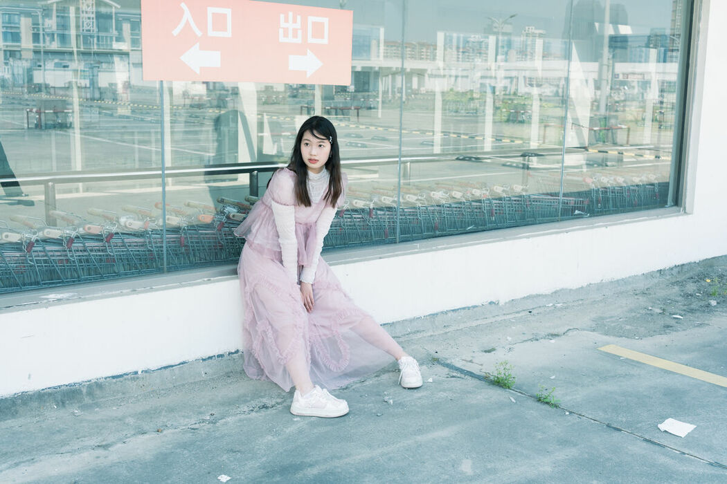 YiTuYu艺图语 Vol.9298 Fen Se Shao Nu (22P)