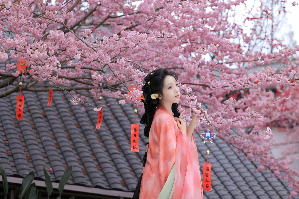 YiTuYu艺图语 Vol.9342 Kimi Fu Kun (16P)