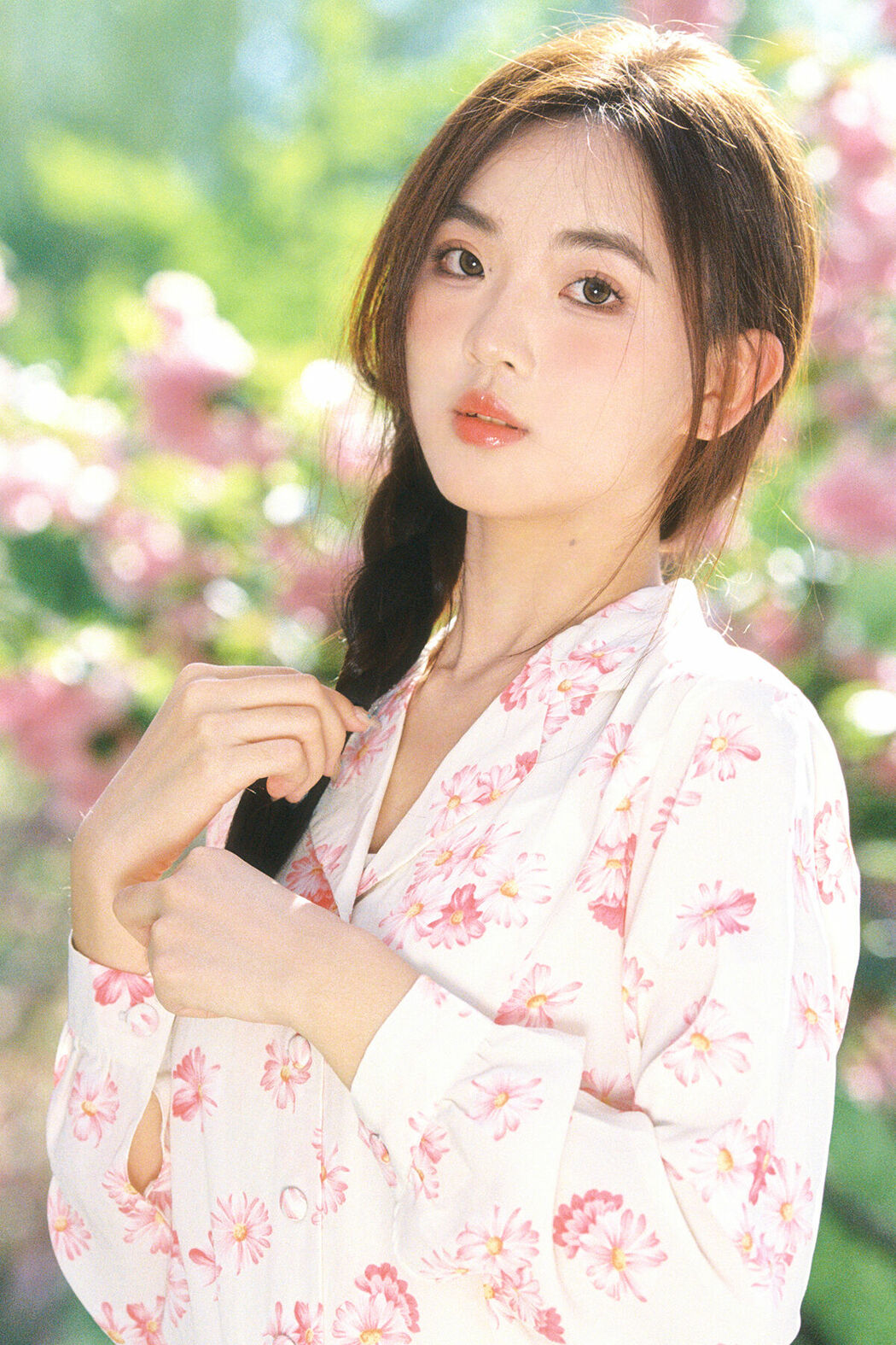 YiTuYu艺图语 Vol.9339 Yi Ming (15P) Cover Photo