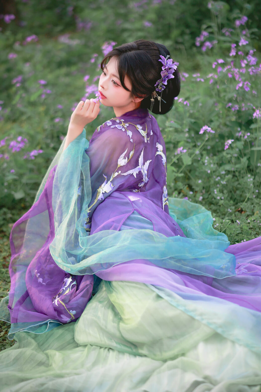 YiTuYu艺图语 Vol.9369 Fei Fei (15P)