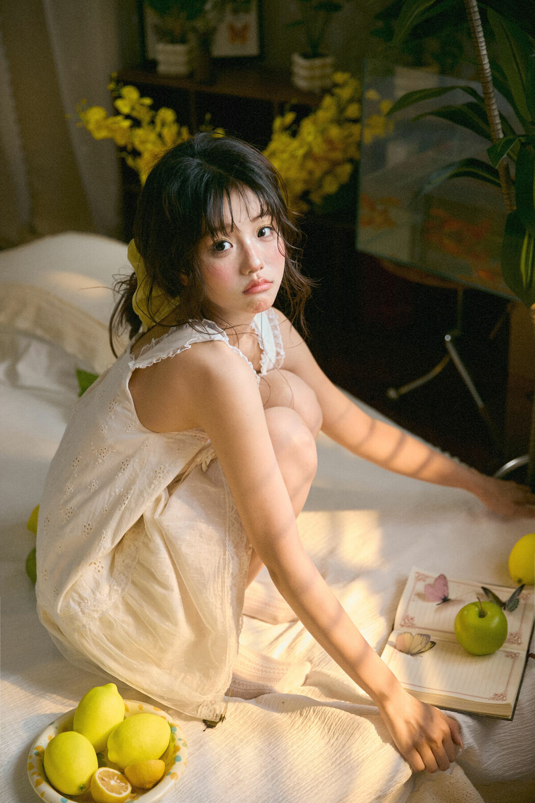YiTuYu艺图语 Vol.9345 Xiao Xin Yi Yi (14P)