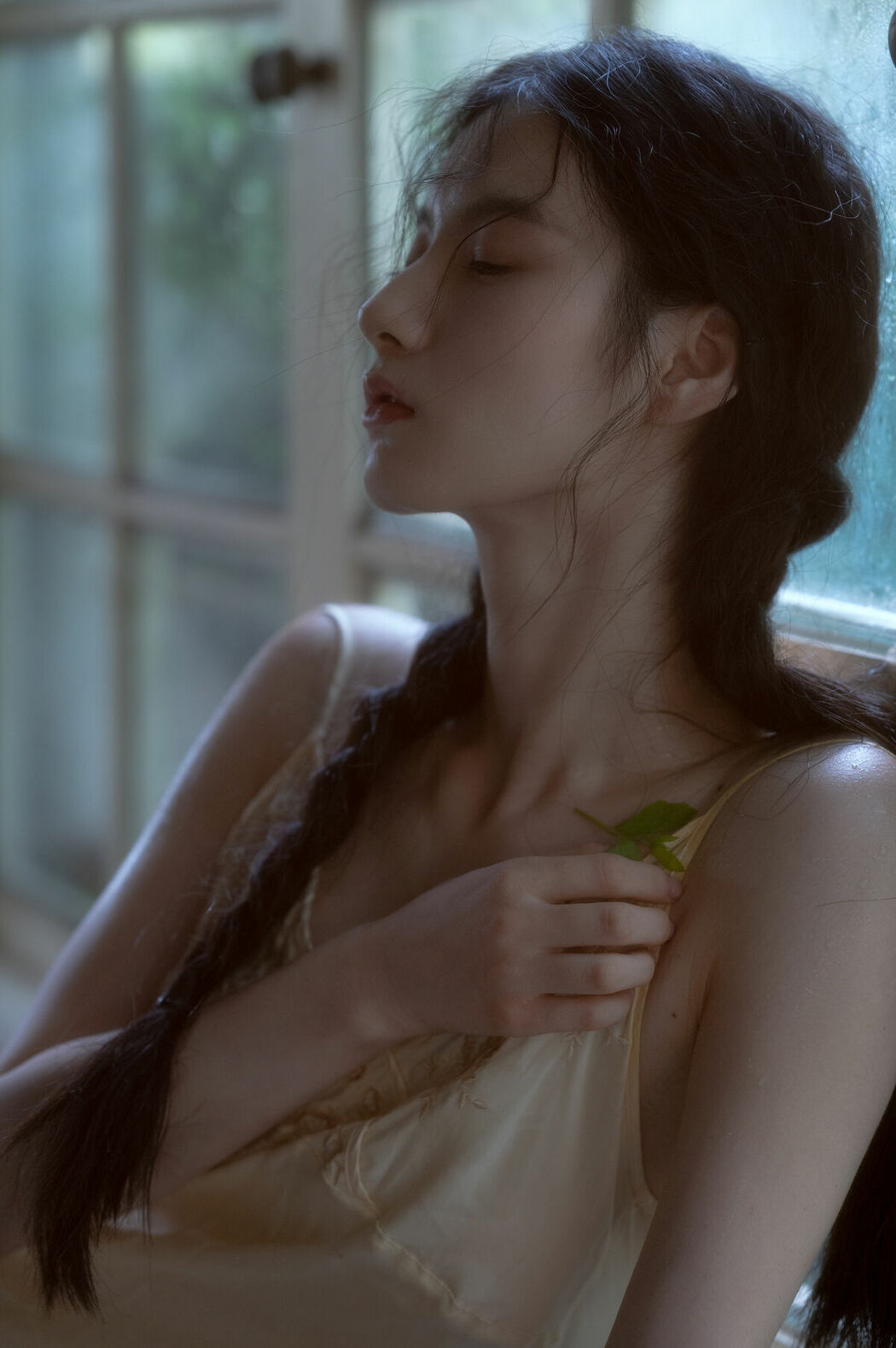 YiTuYu艺图语 Vol.9332 Yi Ming (54P)