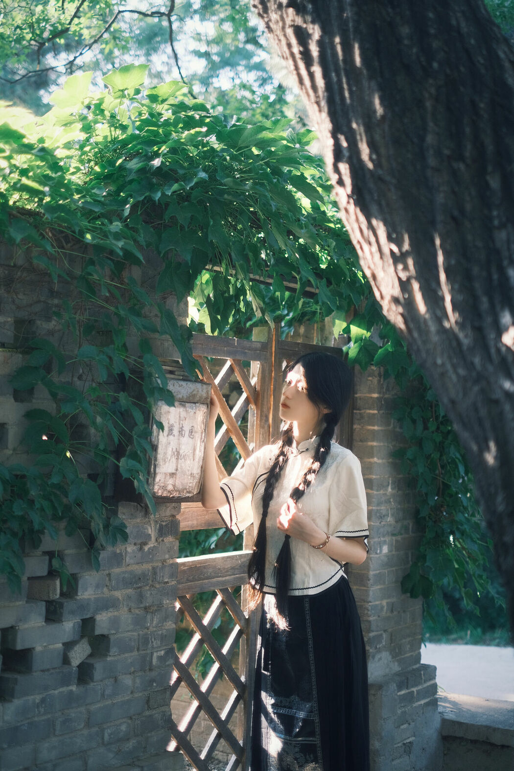 YiTuYu艺图语 Vol.9354 Xu Jia Yue (31P)