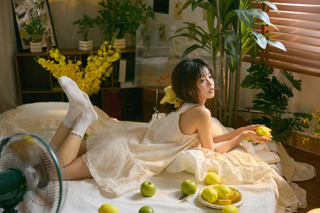 YiTuYu艺图语 Vol.9345 Xiao Xin Yi Yi (14P)