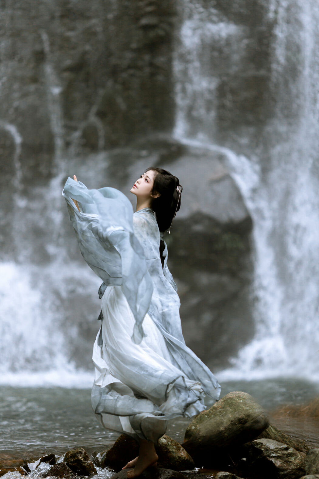 YiTuYu艺图语 Vol.9331 Qi Qi Ry (21P)