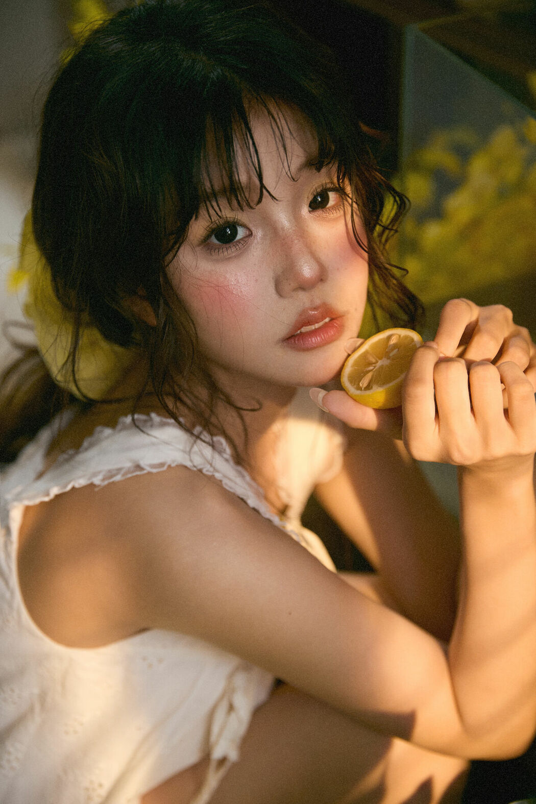 YiTuYu艺图语 Vol.9345 Xiao Xin Yi Yi (14P)