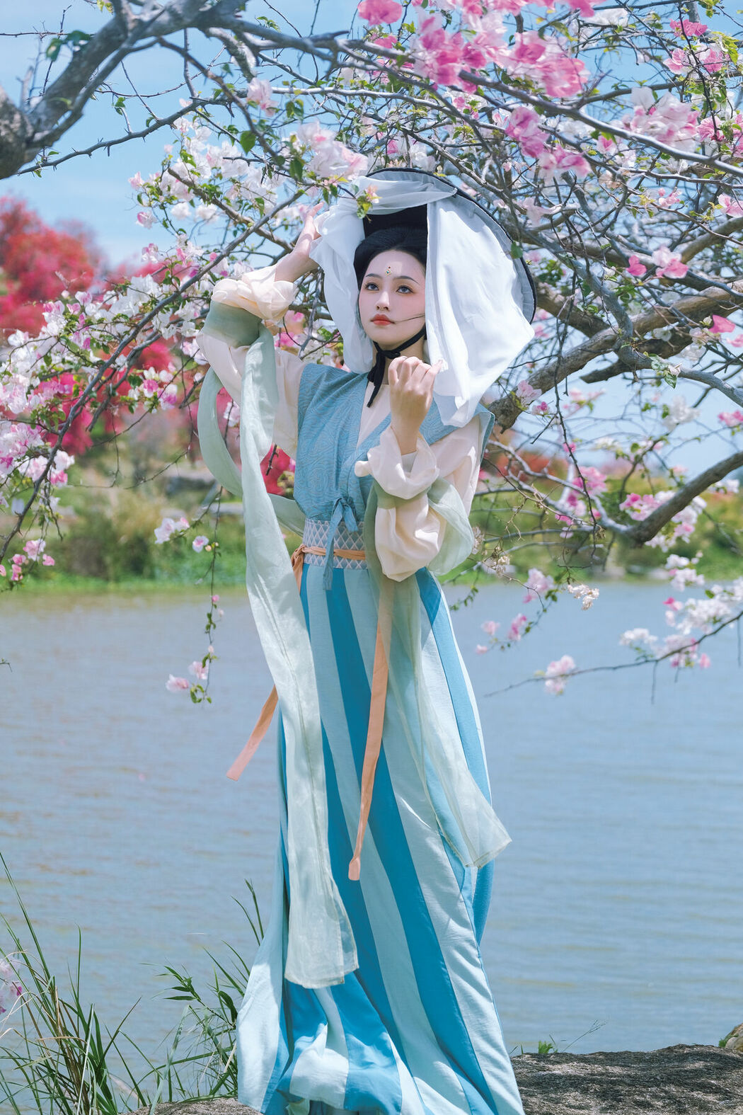 YiTuYu艺图语 Vol.9341 Xiao Lin (17P)