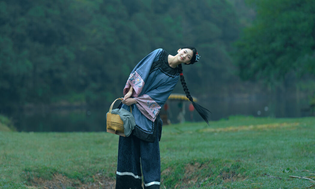 YiTuYu艺图语 Vol.9347 Er Yi Zhi (17P)