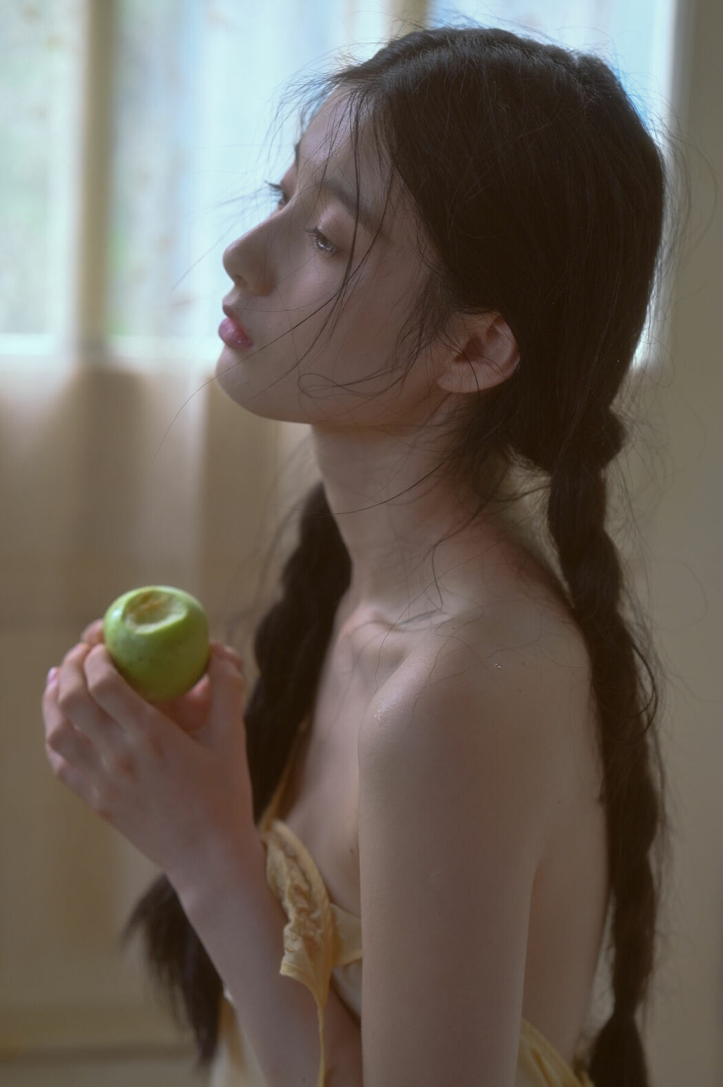 YiTuYu艺图语 Vol.9332 Yi Ming (54P)