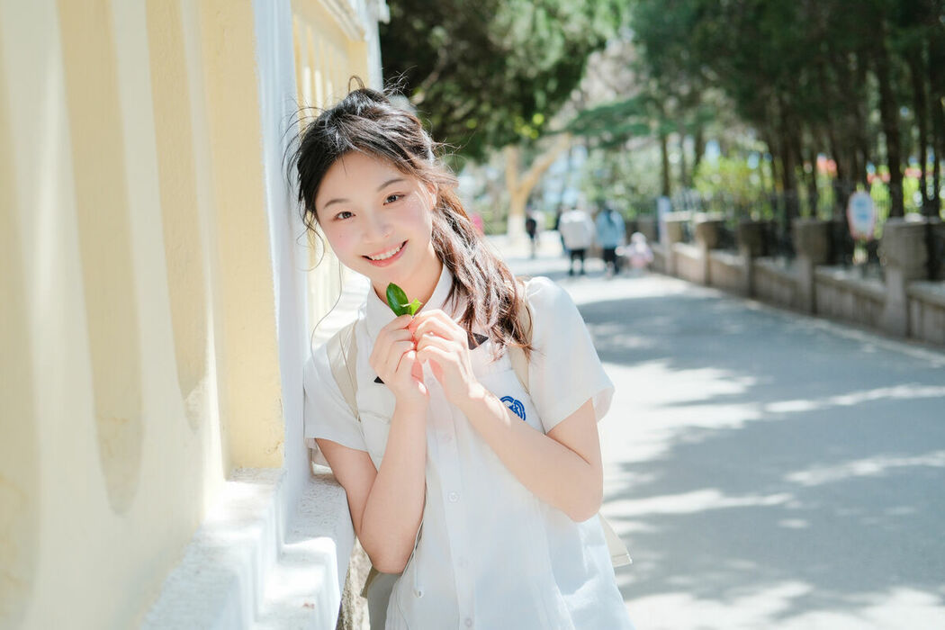 YiTuYu艺图语 Vol.9333 Ai Pai Ce Lian De Xiao Xiang (20P)