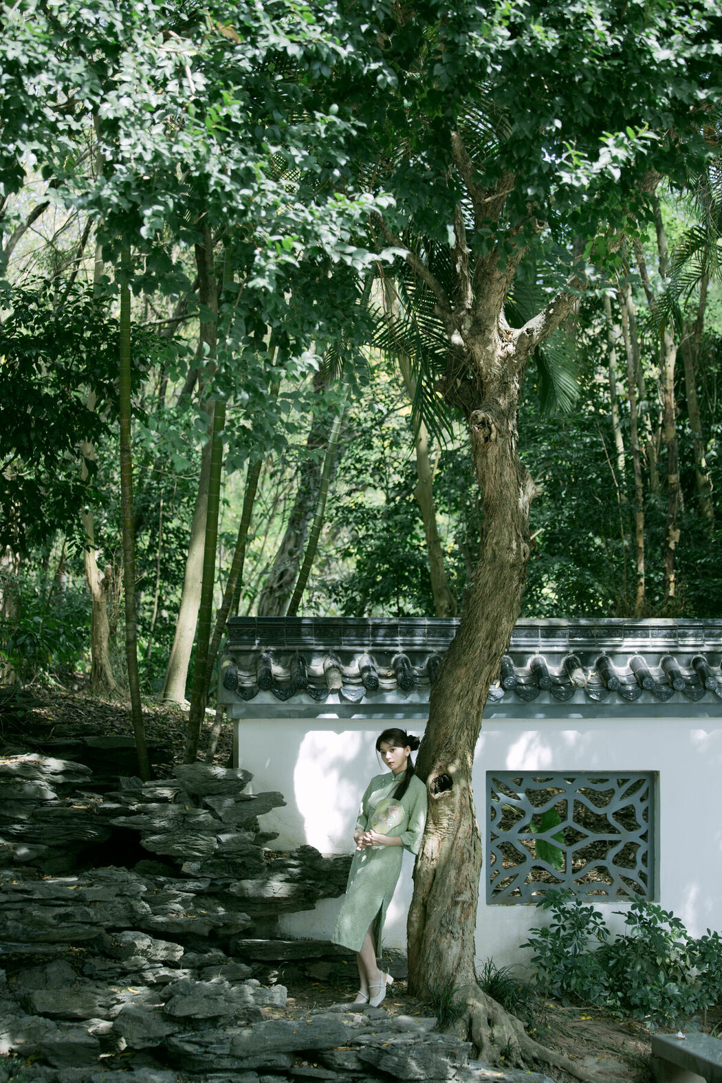 YiTuYu艺图语 Vol.9352 Qu Qi (25P)