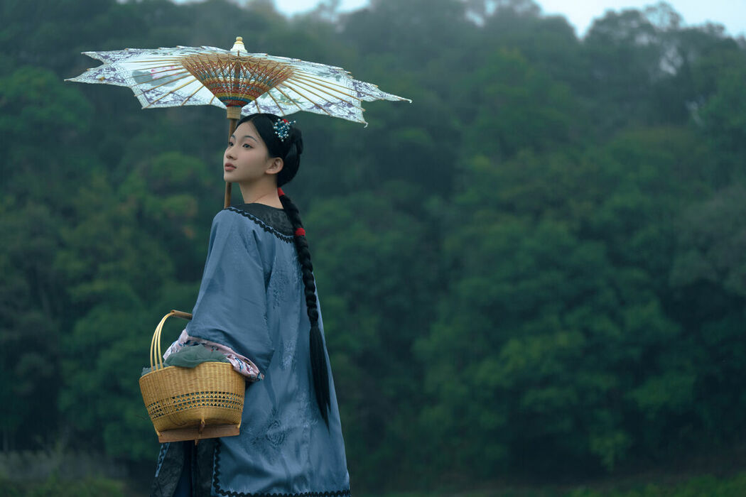 YiTuYu艺图语 Vol.9347 Er Yi Zhi (17P)