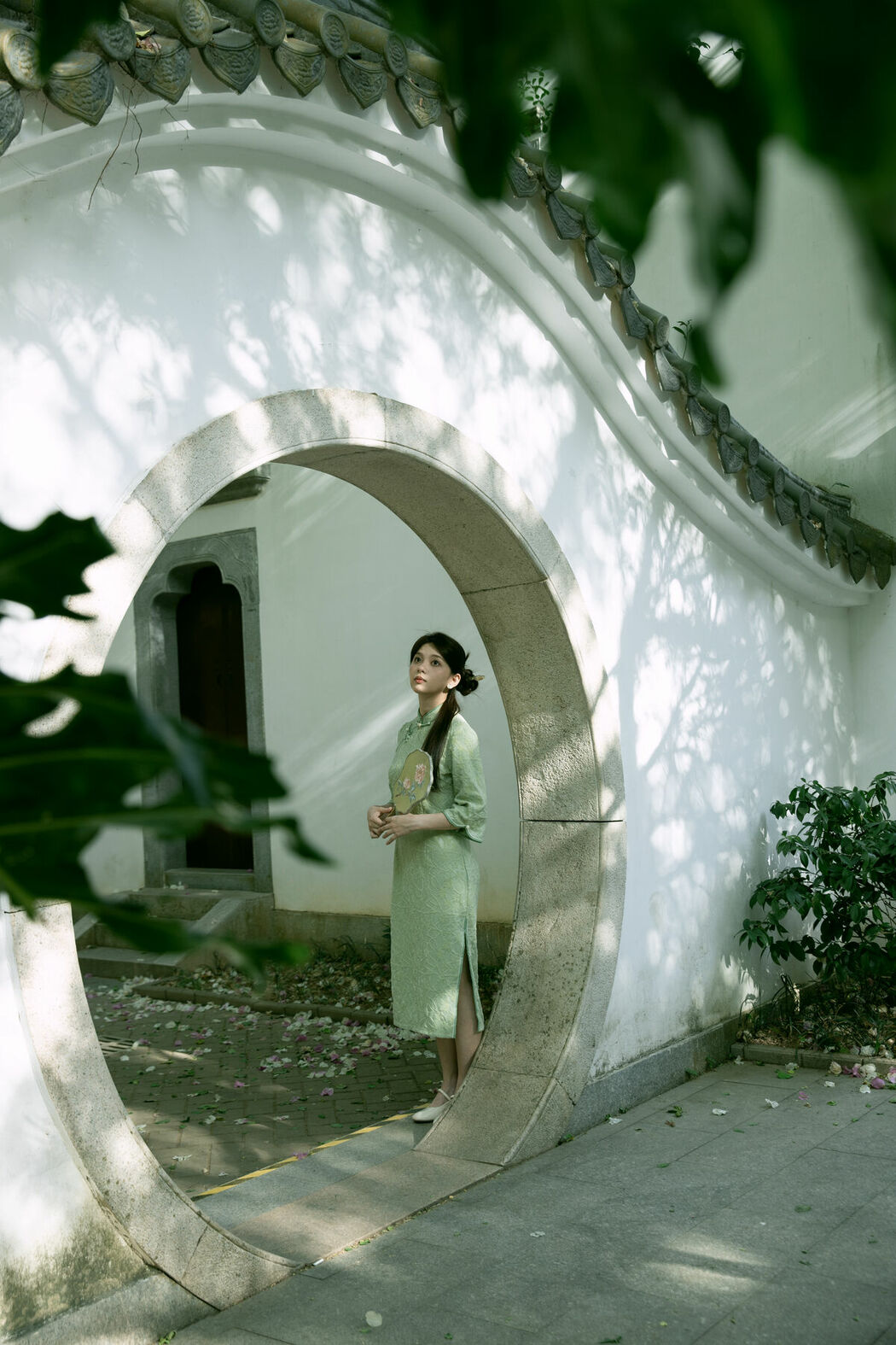 YiTuYu艺图语 Vol.9352 Qu Qi (25P)