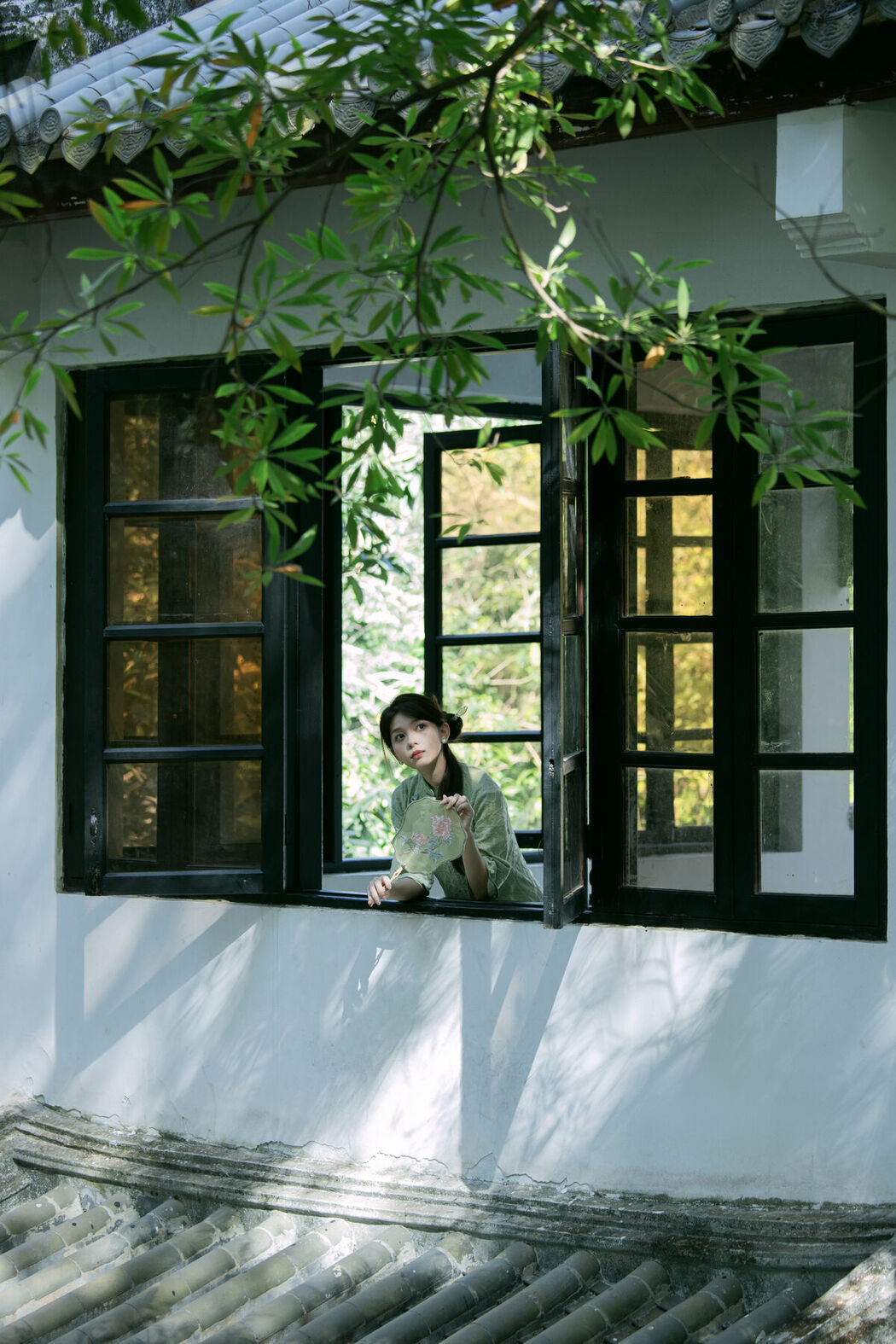 YiTuYu艺图语 Vol.9352 Qu Qi (25P)