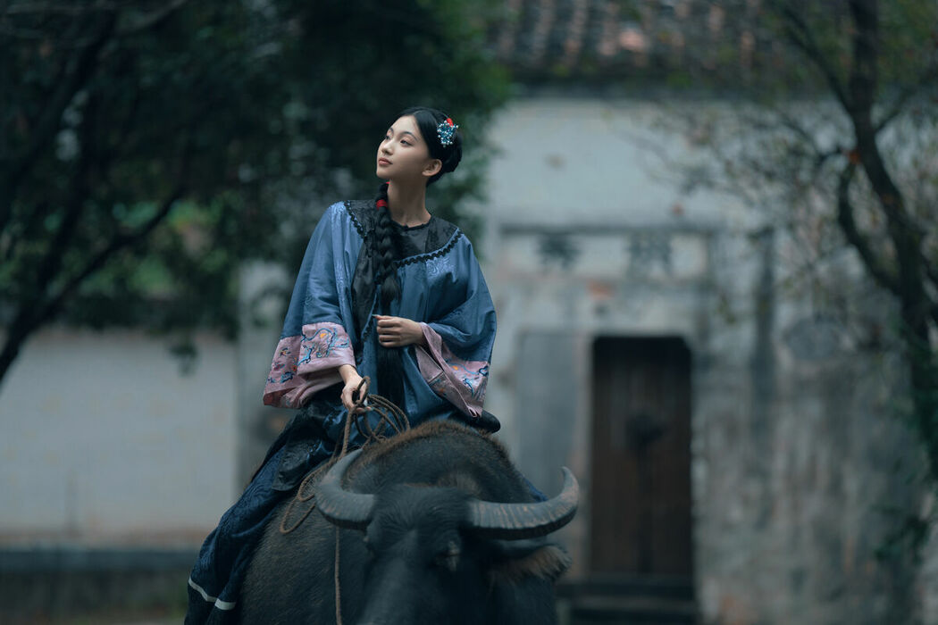 YiTuYu艺图语 Vol.9347 Er Yi Zhi (17P)