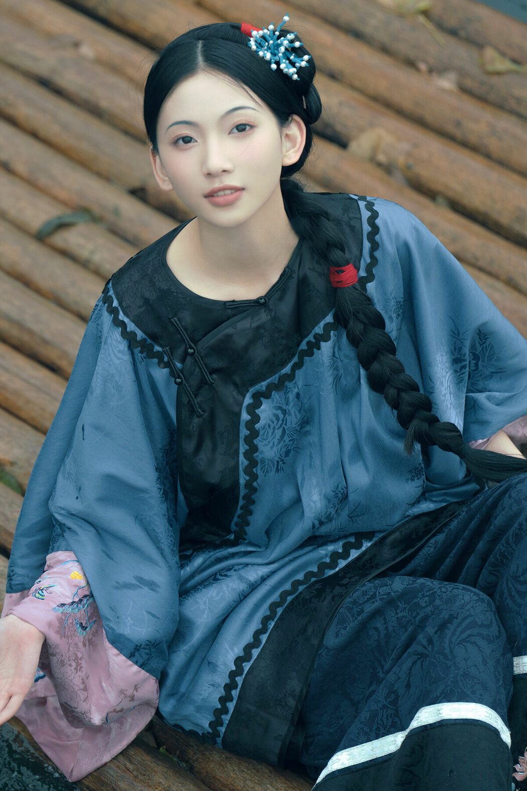 YiTuYu艺图语 Vol.9347 Er Yi Zhi (17P) Cover Photo