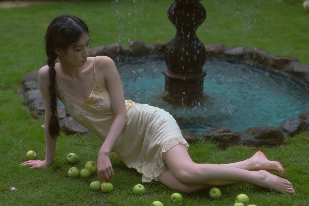 YiTuYu艺图语 Vol.9332 Yi Ming (54P)