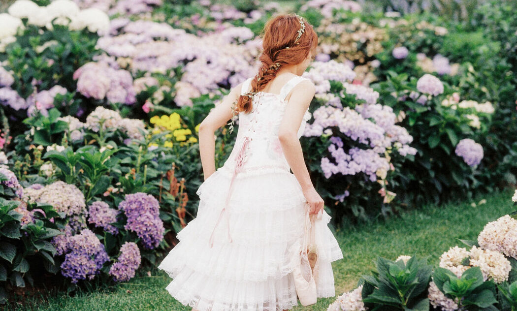 YiTuYu艺图语 Vol.9325 Sheng Chang Yu Si (14P)