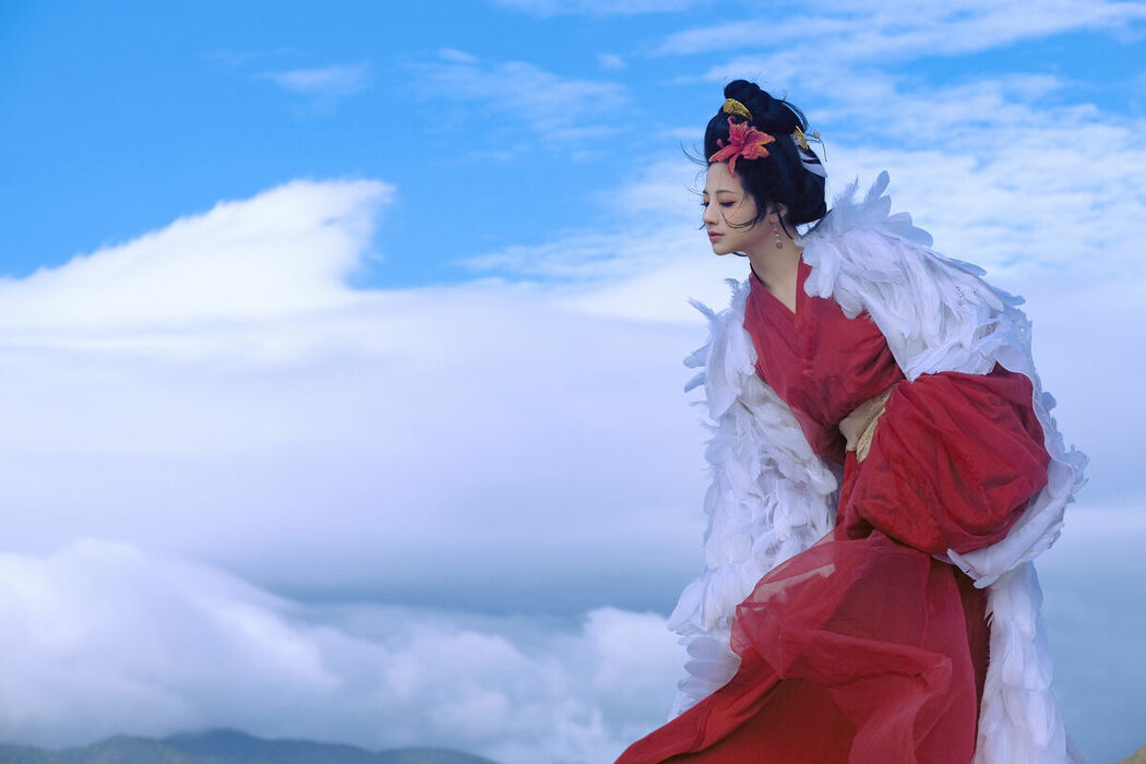 YiTuYu艺图语 Vol.9321 Qiong Zai Ai Chi Si Ji Dou (29P)