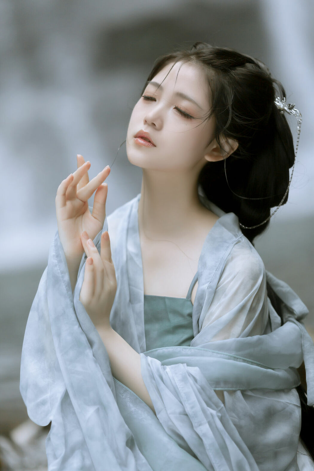 YiTuYu艺图语 Vol.9331 Qi Qi Ry (21P)