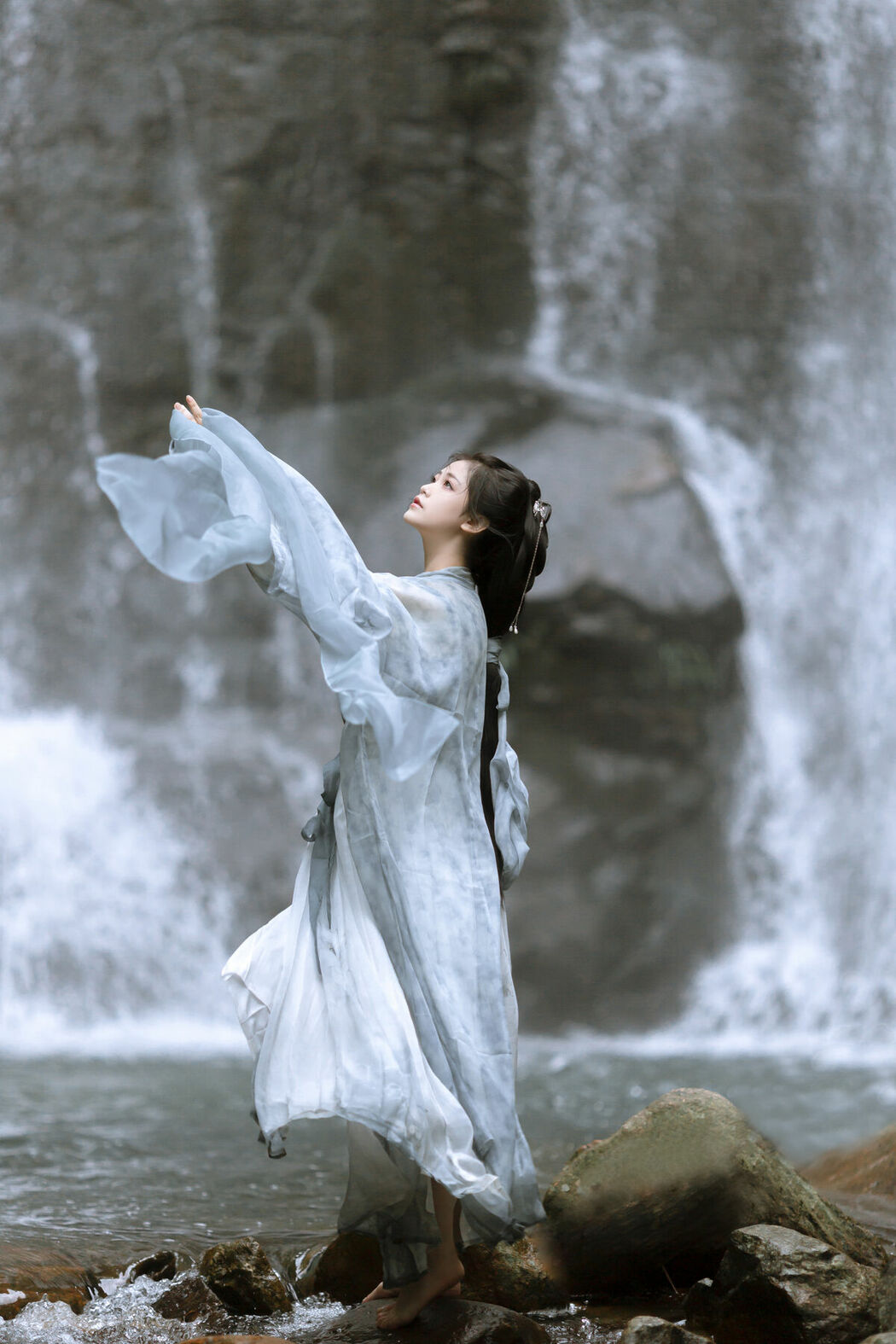 YiTuYu艺图语 Vol.9331 Qi Qi Ry (21P)