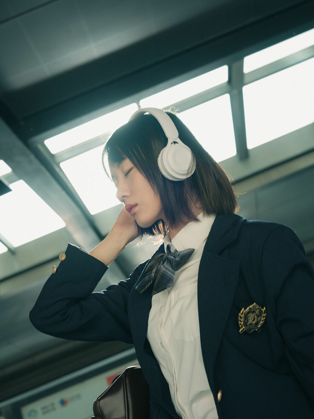 YiTuYu艺图语 Vol.9363 Qi Qi (44P)