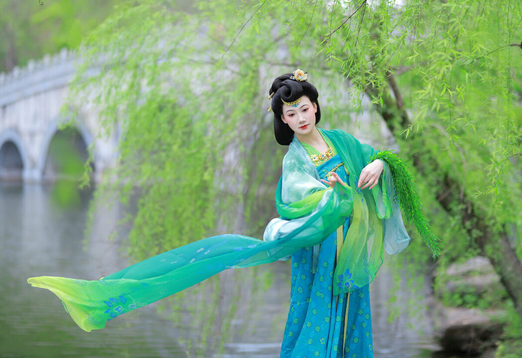 YiTuYu艺图语 Vol.9346 Er Er Er You (17P)