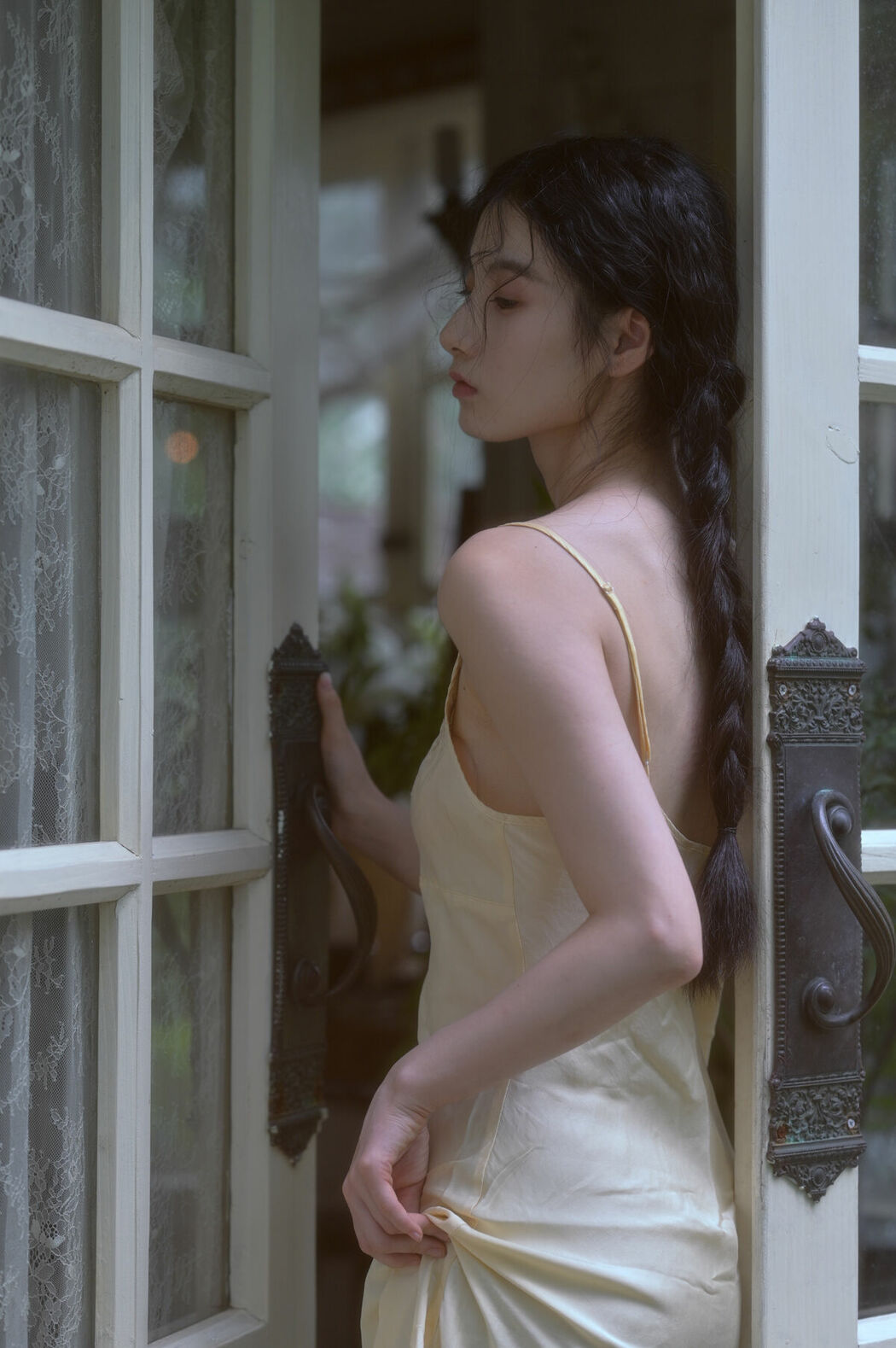 YiTuYu艺图语 Vol.9332 Yi Ming (54P)