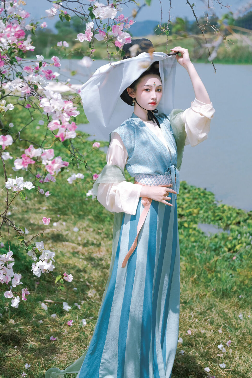 YiTuYu艺图语 Vol.9341 Xiao Lin (17P)