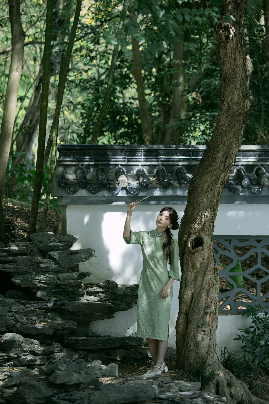 YiTuYu艺图语 Vol.9352 Qu Qi (25P)