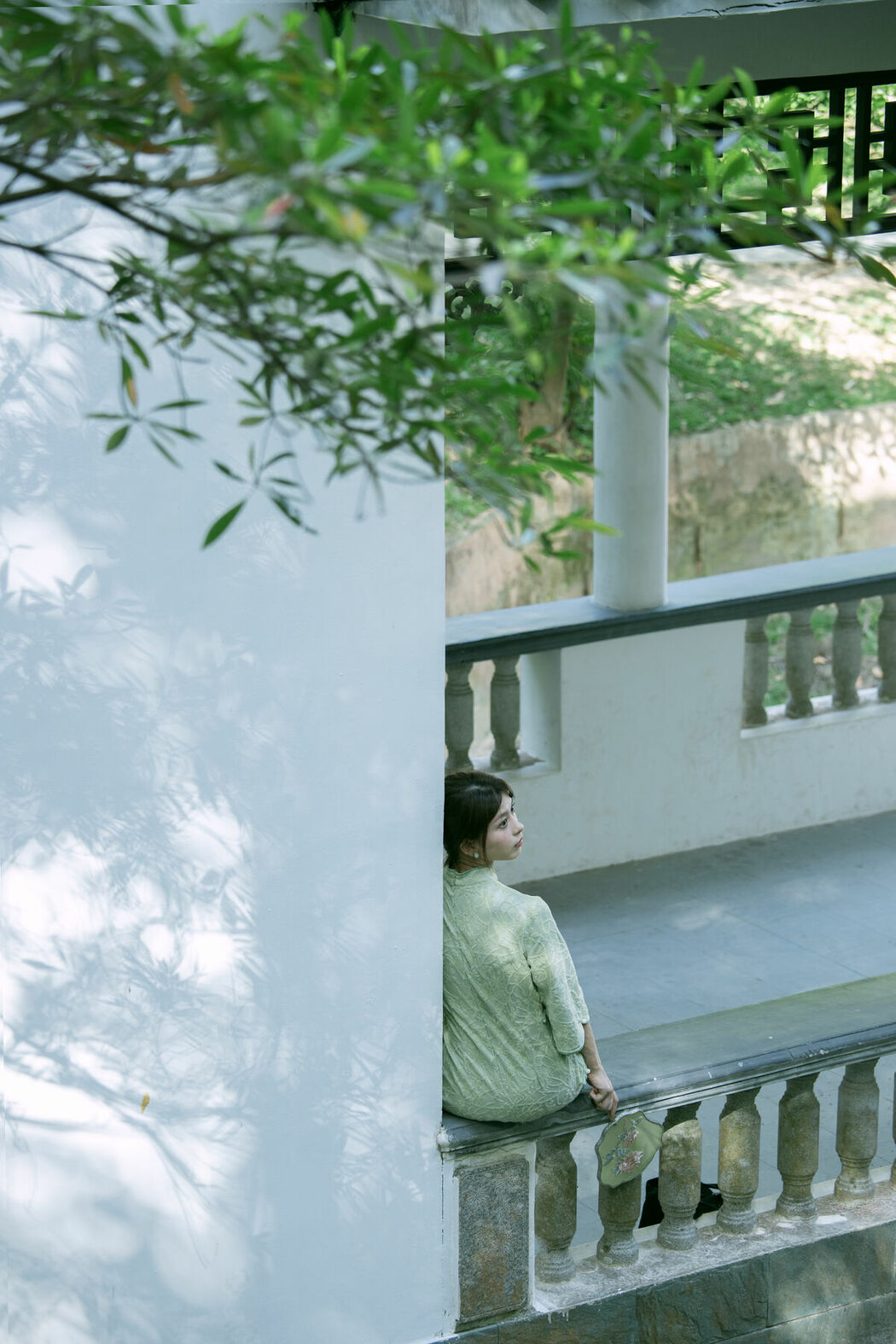 YiTuYu艺图语 Vol.9352 Qu Qi (25P)