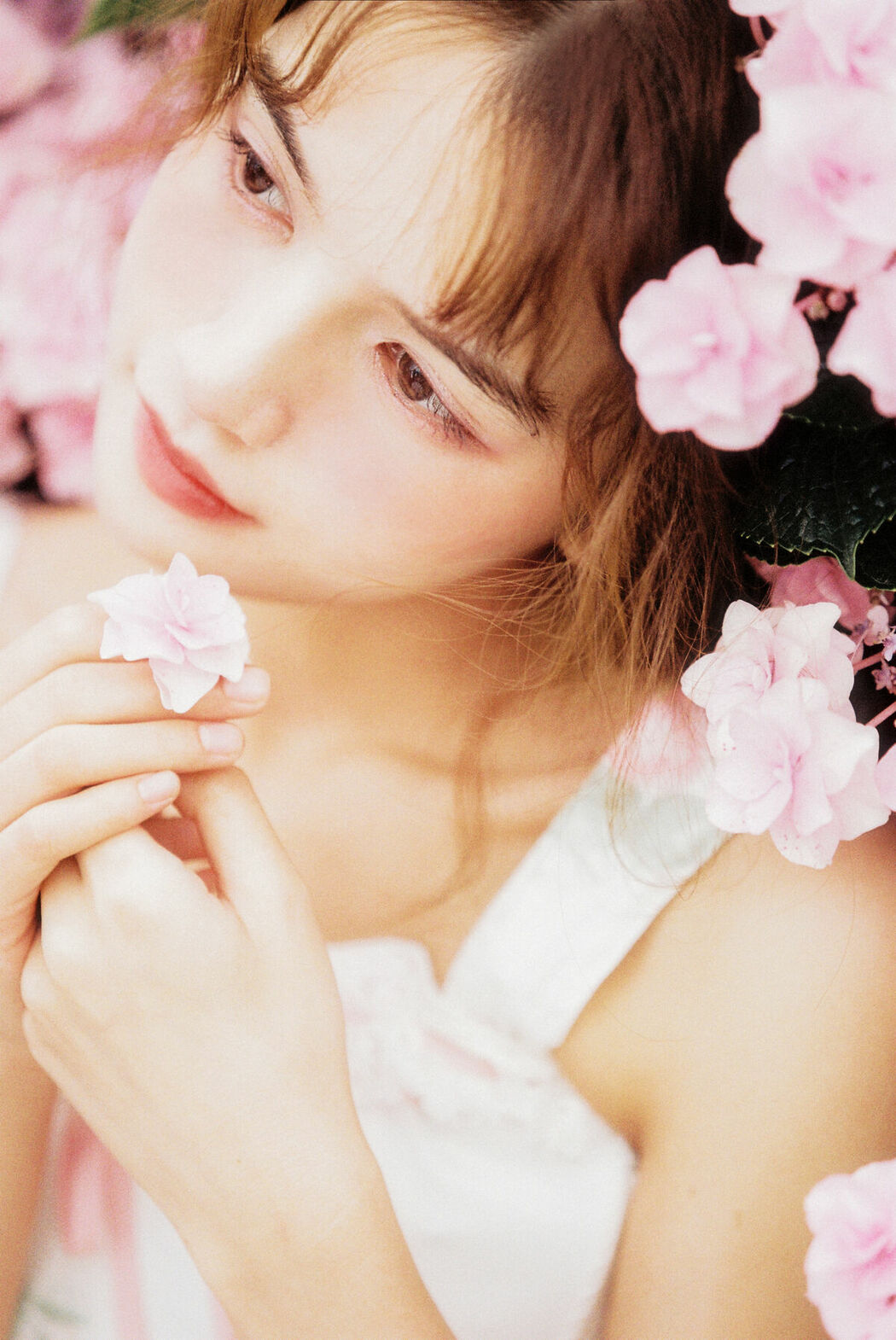 YiTuYu艺图语 Vol.9325 Sheng Chang Yu Si (14P)