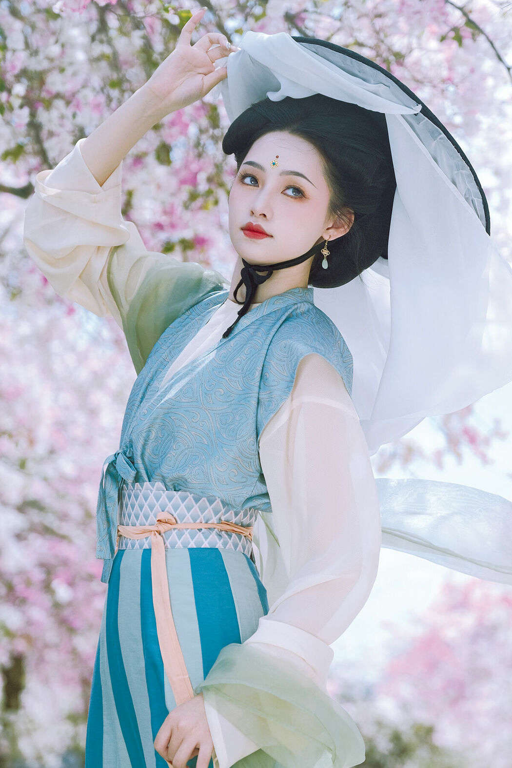 YiTuYu艺图语 Vol.9341 Xiao Lin (17P) Cover Photo
