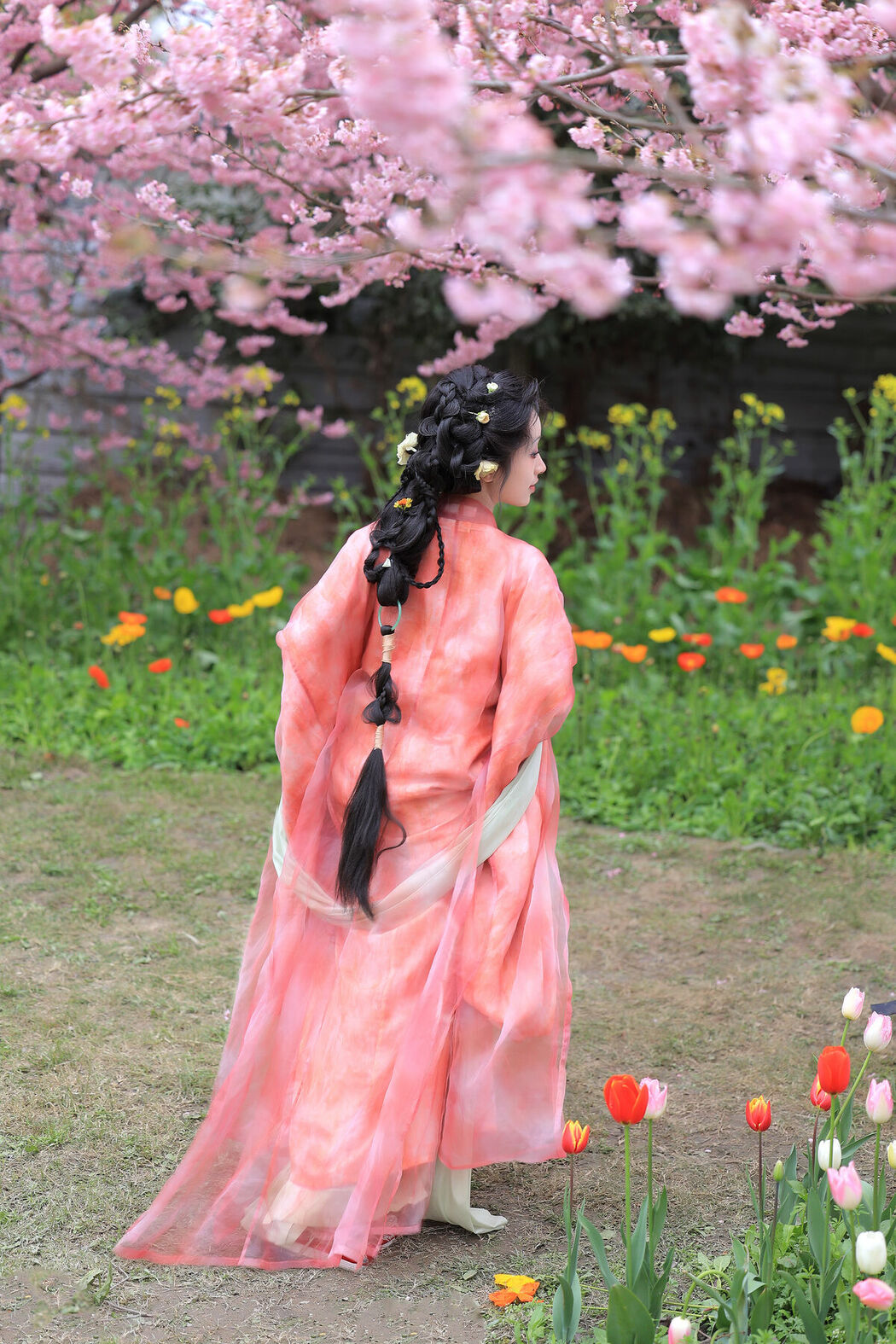 YiTuYu艺图语 Vol.9342 Kimi Fu Kun (16P)