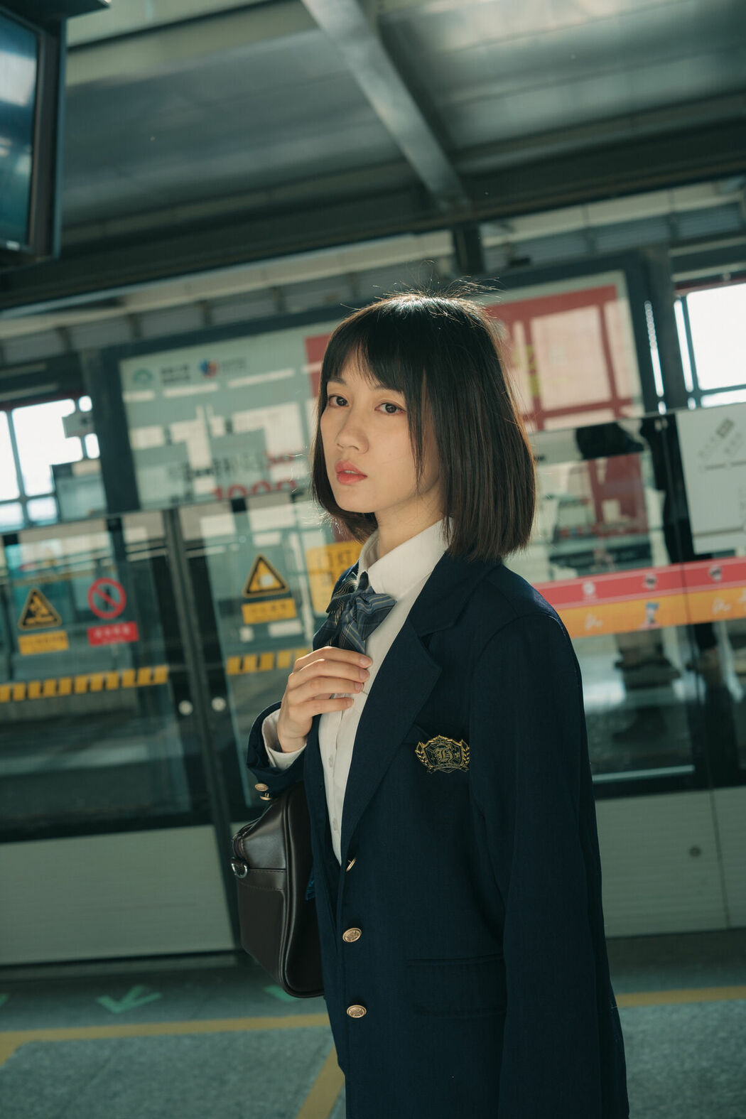 YiTuYu艺图语 Vol.9363 Qi Qi (44P)