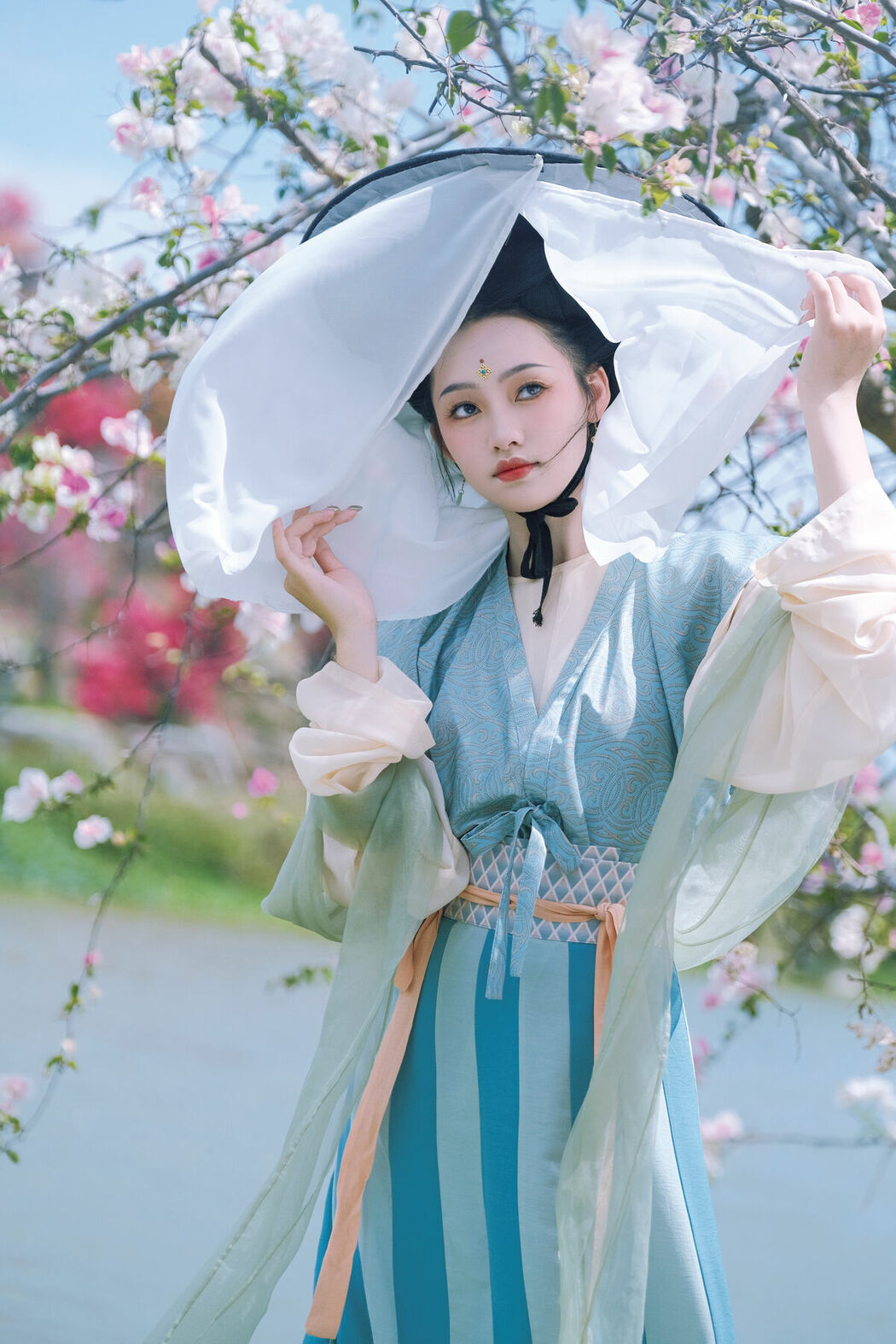 YiTuYu艺图语 Vol.9341 Xiao Lin (17P)