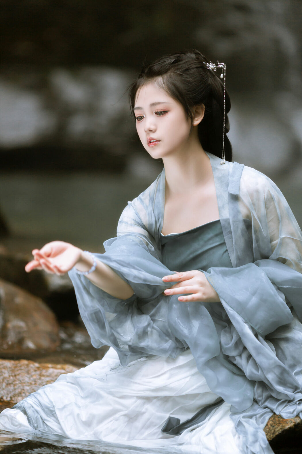 YiTuYu艺图语 Vol.9331 Qi Qi Ry (21P)