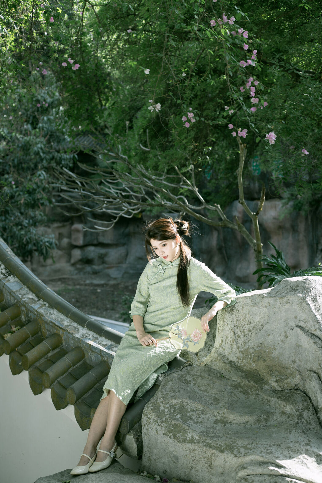 YiTuYu艺图语 Vol.9352 Qu Qi (25P)