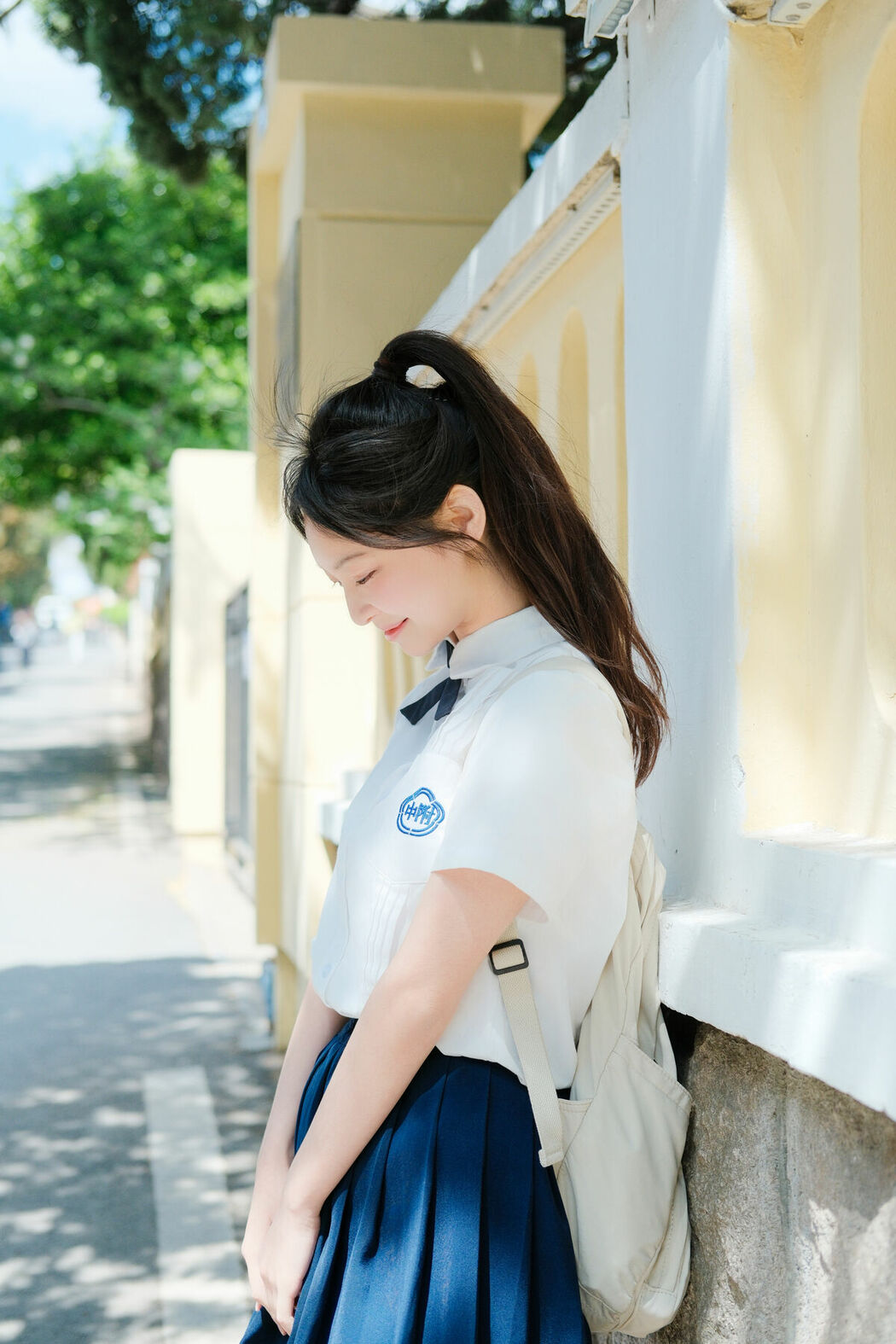 YiTuYu艺图语 Vol.9333 Ai Pai Ce Lian De Xiao Xiang (20P)