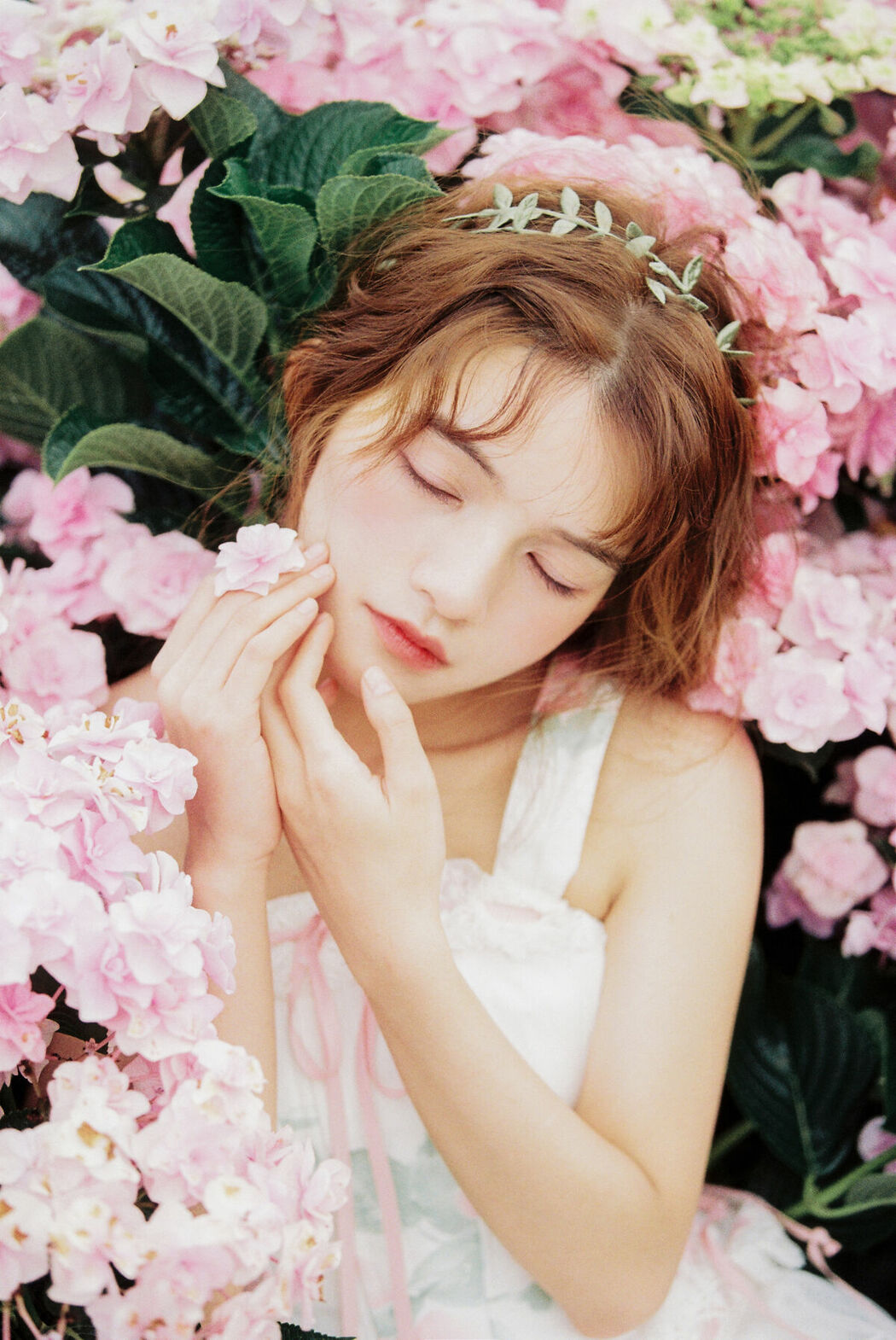 YiTuYu艺图语 Vol.9325 Sheng Chang Yu Si (14P)