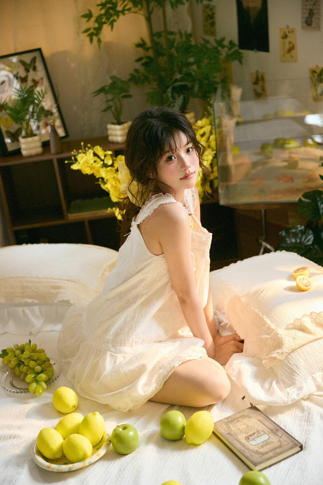 YiTuYu艺图语 Vol.9345 Xiao Xin Yi Yi (14P)