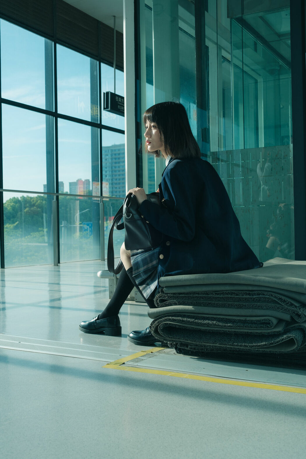 YiTuYu艺图语 Vol.9363 Qi Qi (44P)